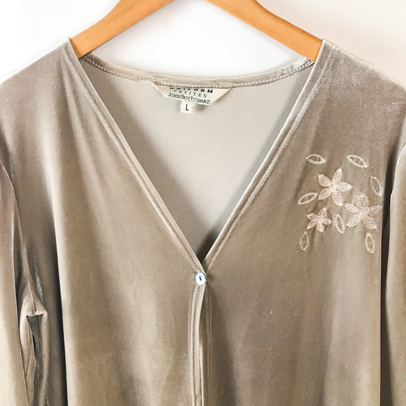 Uniform Womens Faux Velvet Taupe Knit Top - Picture 2 of 5